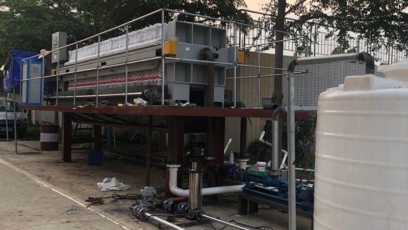 汙泥脫水過程中絮凝劑加還是不加 汙泥脫水過程中絮凝劑加還是不加